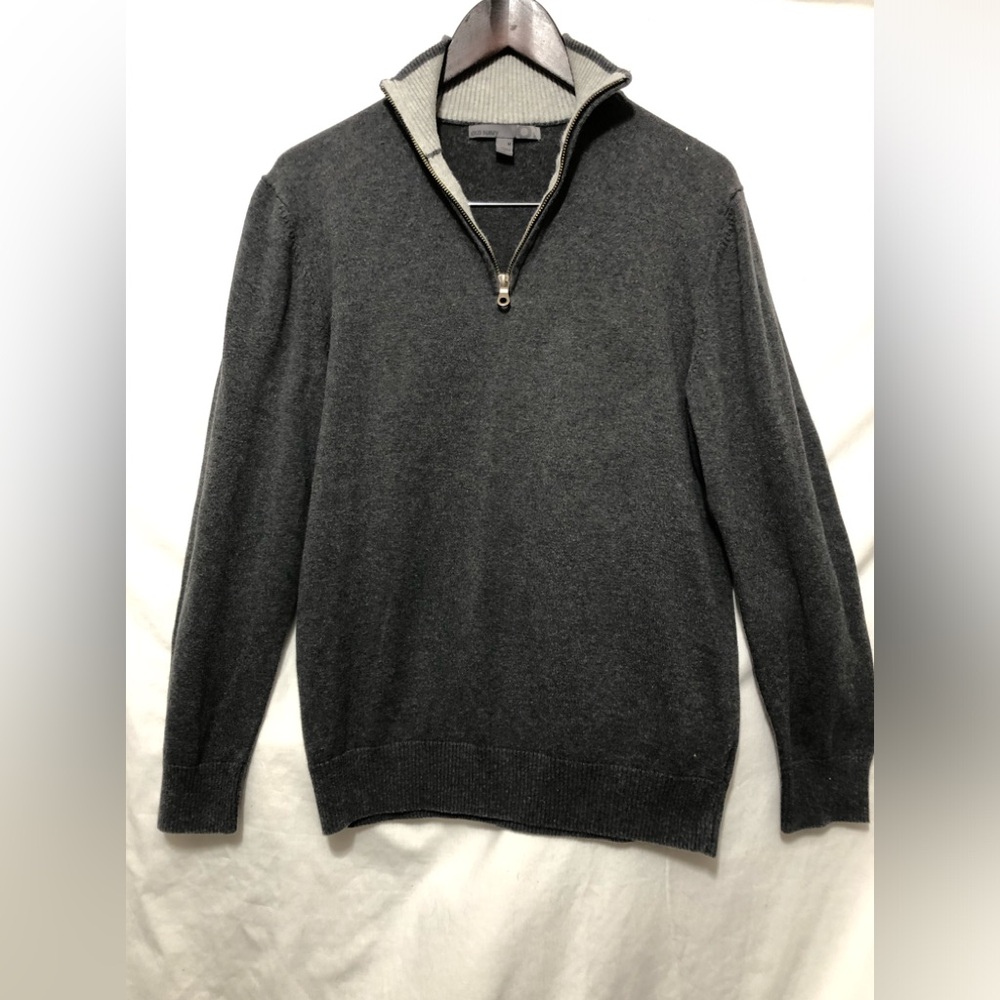Old Navy Pullover sweater
